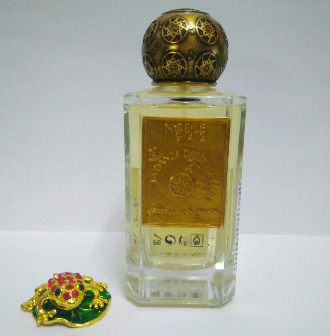Nobile 1942 la danza delle libellule 30 мл. Nobile 1942. Nobile 1942 1001 женские. Nobile 1942 pontevecchio w exceptional edition. La dea bendata nobile 1942.