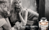 Прикрепленное изображение: Alberta Ferretti - Claudia Schiffer.png