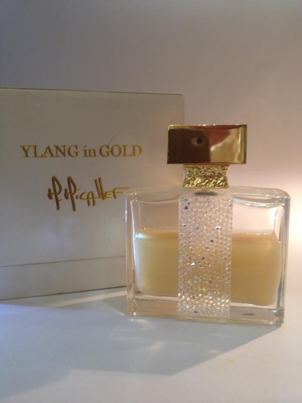 Ylang in gold. Микаллеф иланг ин Голд. Ylang in Gold m. Micallef. Духи Ylang in Gold. Духи квадратные золотые.
