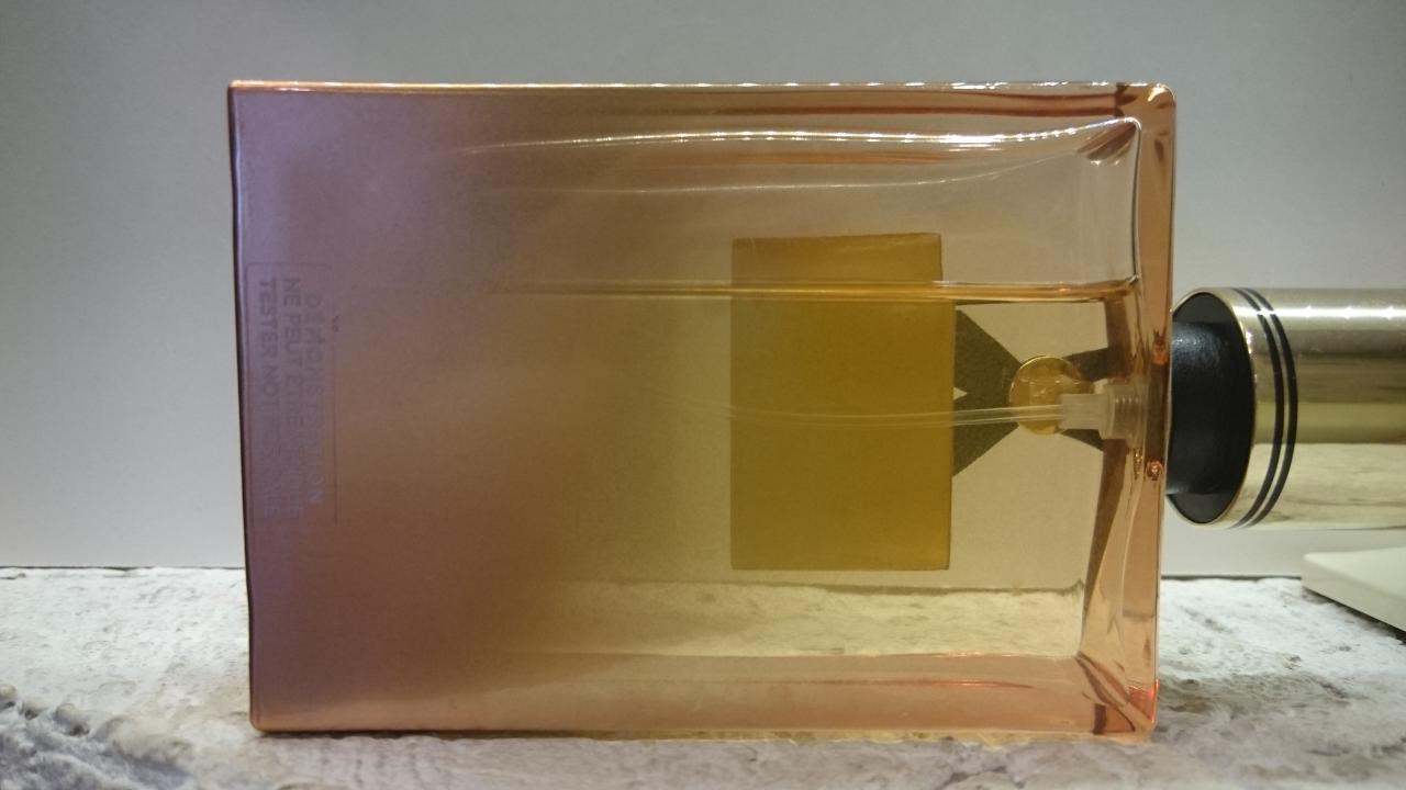 Banana republic gardenia. Elixir Charnel Chypre Fatal Guerlain флакон 30 мл. Герлен Шипр Фаталь эликсир Шарнель. Molinard Chypre Charnel реклама. Molinard Chypre Charnel.
