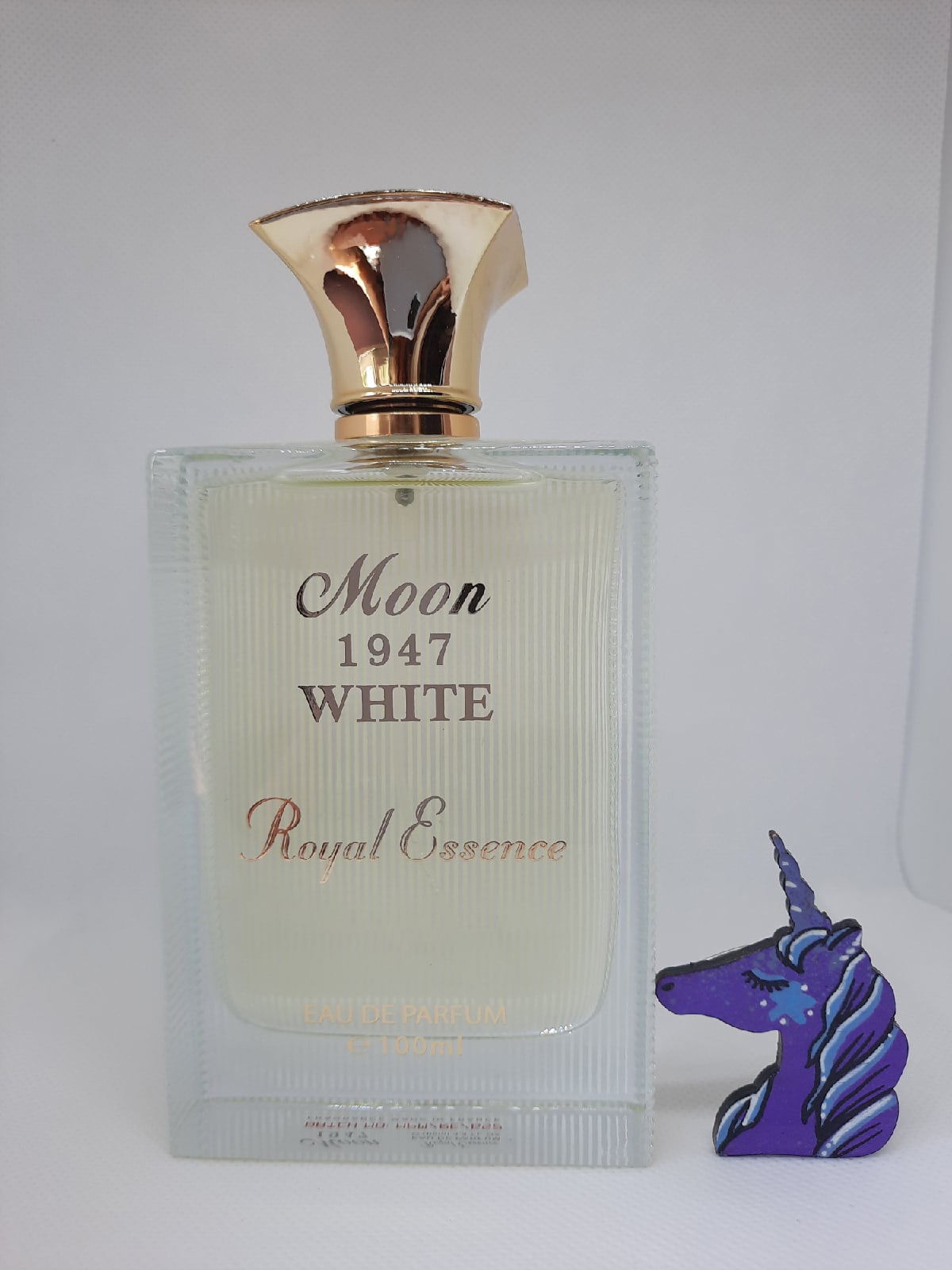 Парфюм мун. 1947 Вайт Парфюм. Духи Moon 1947 White Royal Essence. Noran Parfums Moon White 1947. Noran Perfumes Moon White.