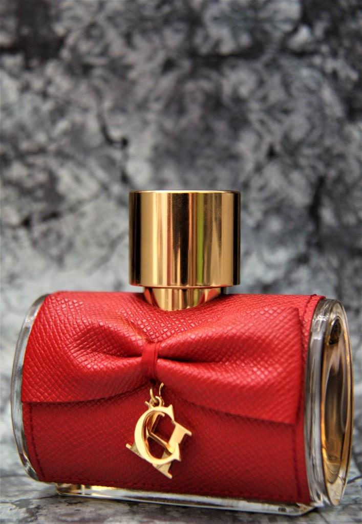Herrera ch. Carolina Herrera Ch privee. Ch privee от Carolina Herrera. Carolina Herrera Ch 30 ml. C. Herrera Ch privee w EDP 30 ml.