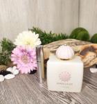 Amouage, Ashore