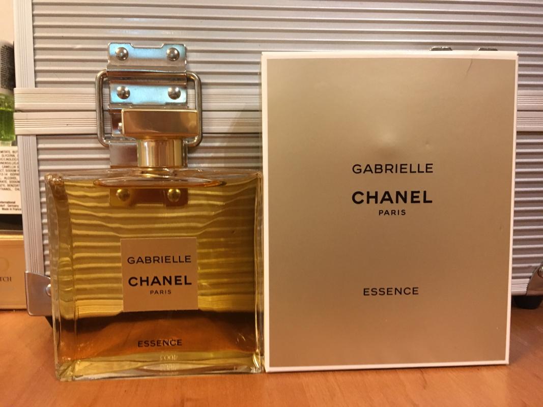 Essence chanel. Шанель Эссенс 143. Chanel Essence 2015. Шанель Эссенс 117. Chanel Gabrielle Essence сменные 3х20.