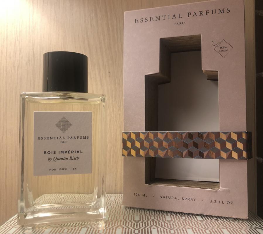 Bois imperial купить золотое. Essential Parfums bois Imperial 10 ml. Парфюм bois Imperial Essential. Парфюм Essential Parfums bois Imperial. Бойс Империал Парфюм бергамот.